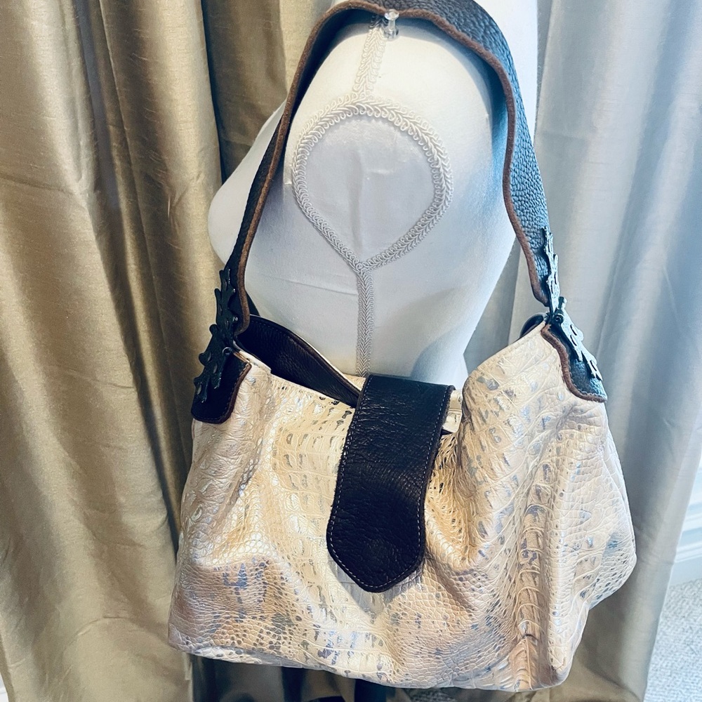 Beautiful Ivory & Silver Shoulder Bag